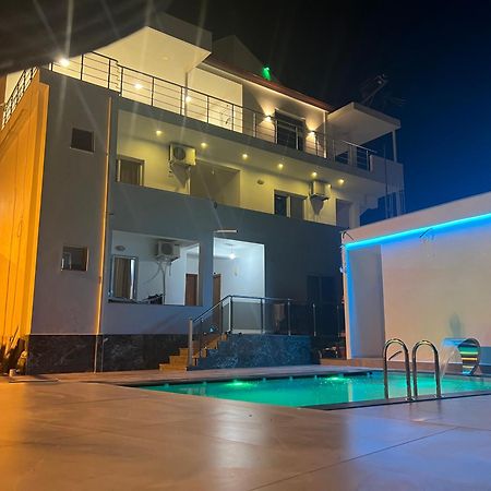 קסאמיל Villa Elvis Caca מראה חיצוני תמונה